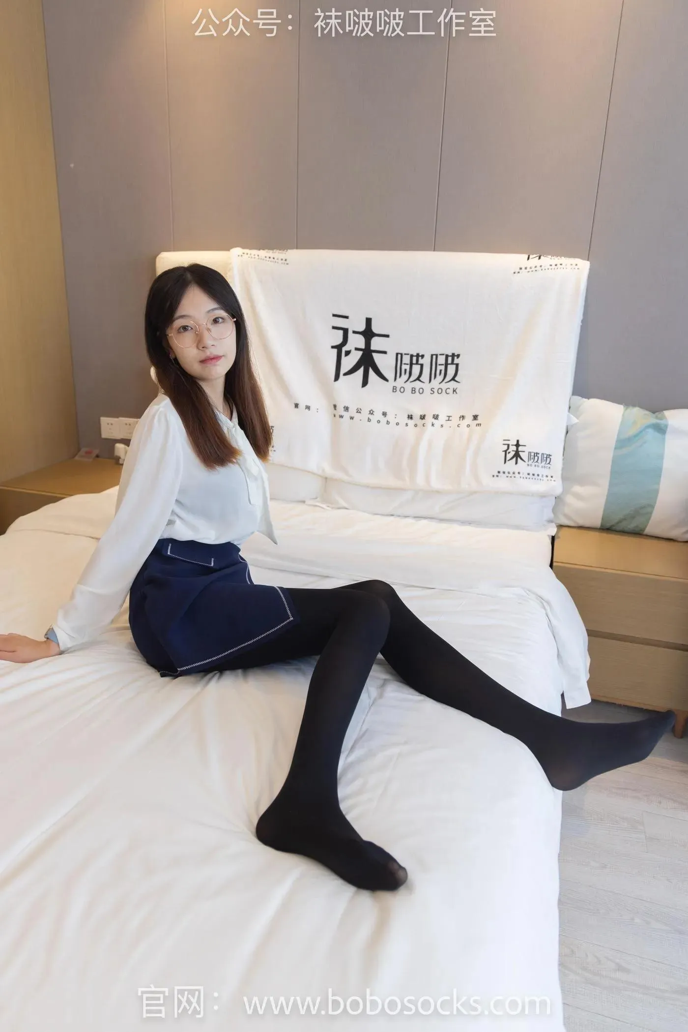 [BoBoSocks袜啵啵]NO.114 小甜豆-高跟鞋、帆布鞋、肉丝、厚黑丝 [175P]插图9